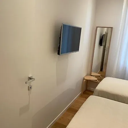 Est * Modena