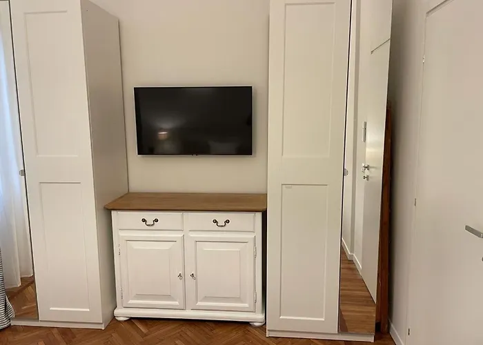 Apartment Est Modena